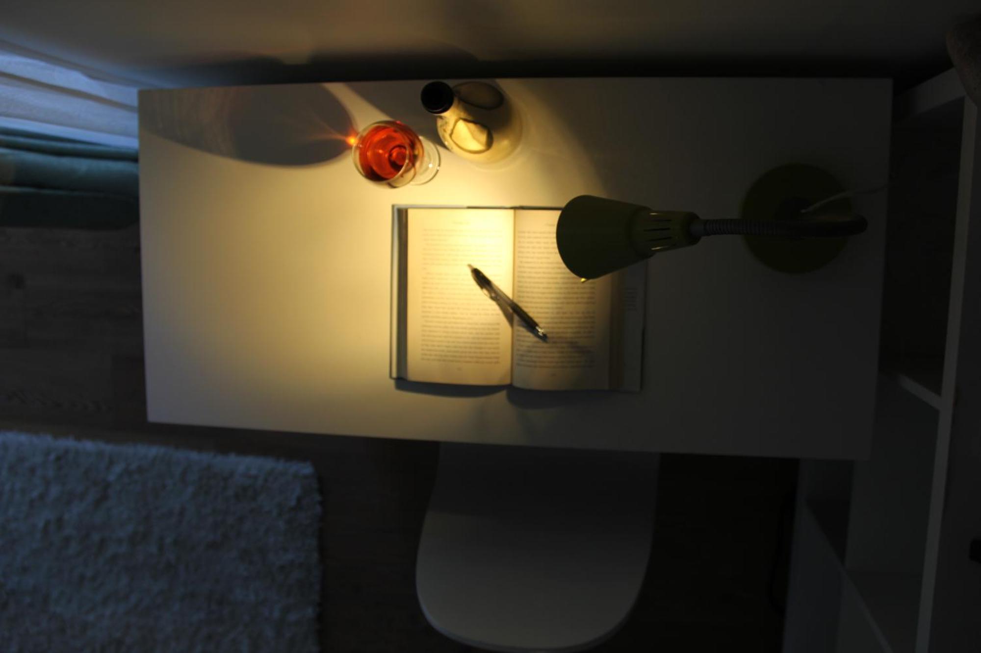 Serene Don River Nature Retreat- 2br Apartment, Private Patio, Free Breakfast & Parking Toronto