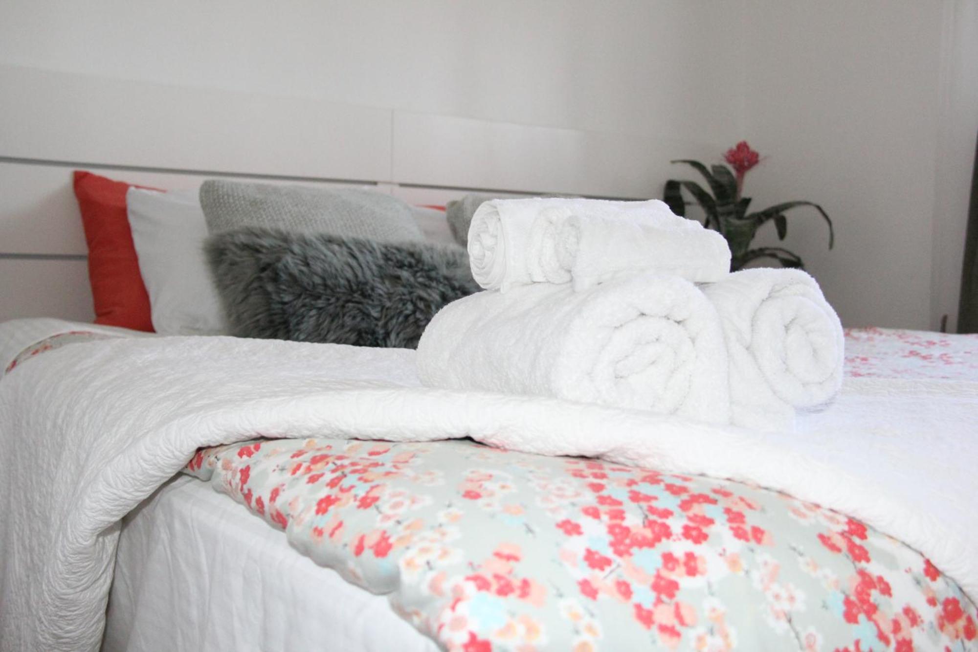 Serene Don River Nature Retreat- 2br Apartment, Private Patio, Free Breakfast & Parking * Toronto