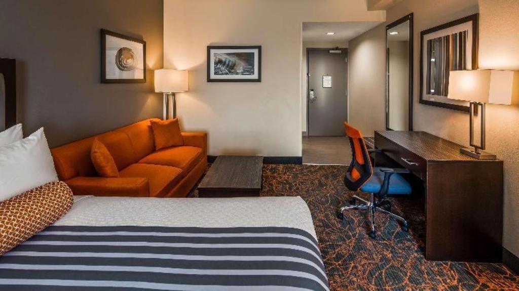 Western Executive Toronto