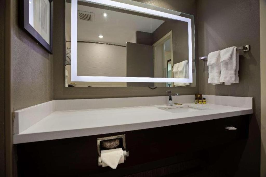 Western Executive Hotel Toronto