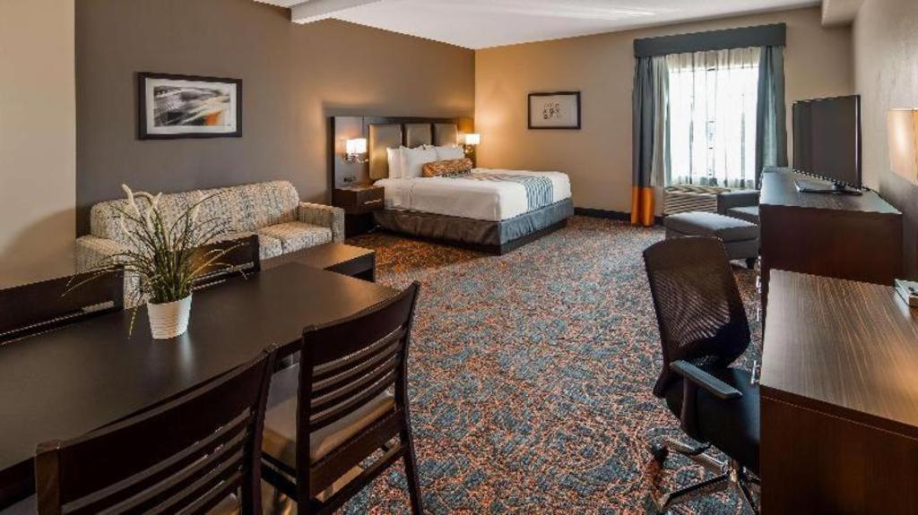 Western Executive Hotel