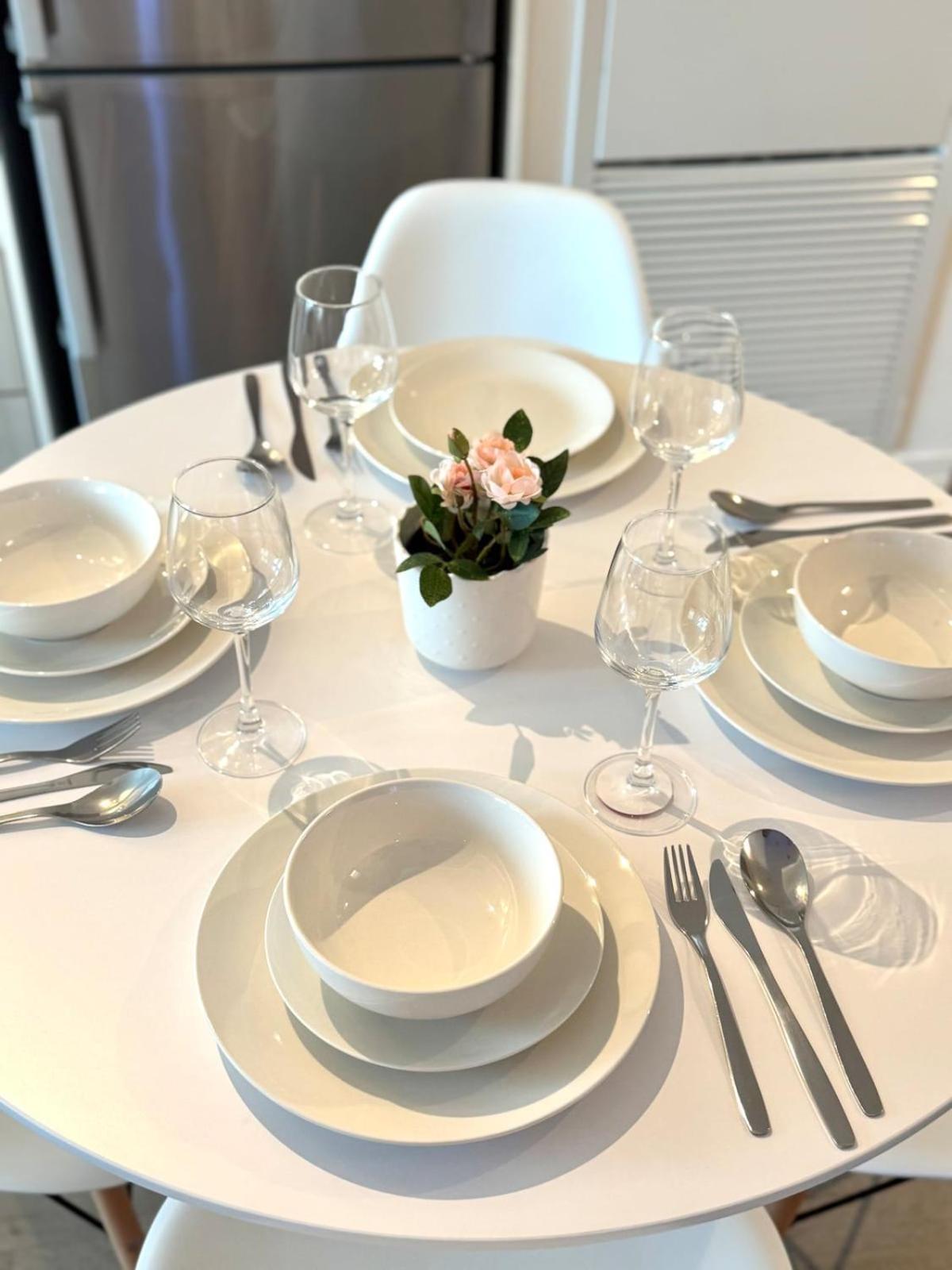 Apartment Royal Bnb 1 Bed 1 Den Pristine Downtown Toronto Retreat Toronto