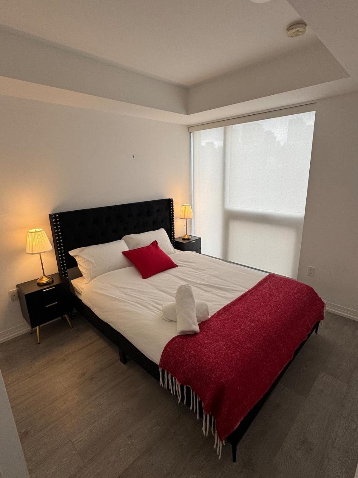 Apartment Royal Bnb 1 Bed 1 Den Pristine Downtown Toronto Retreat