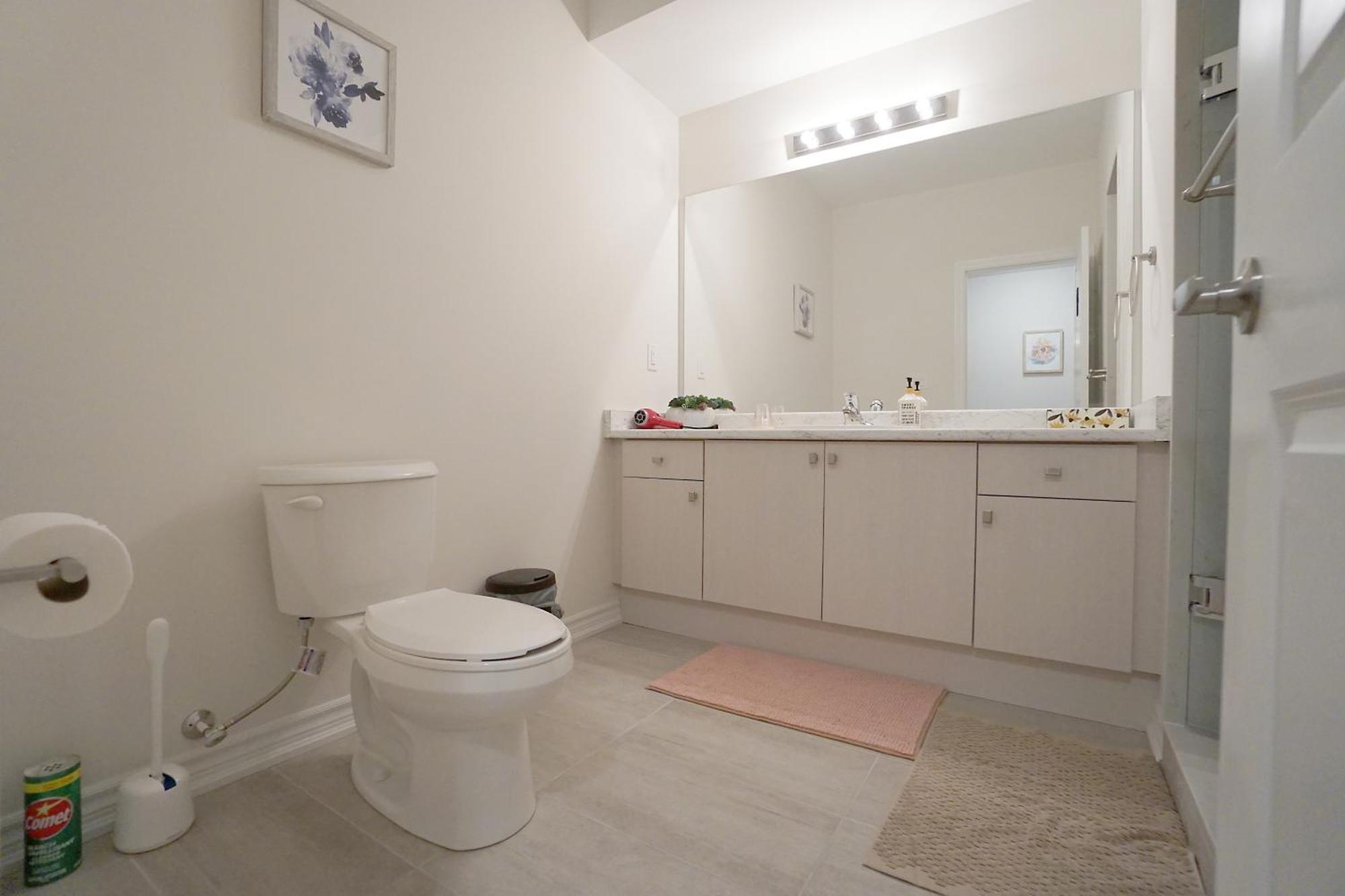 New Custom-built House In Holiday home *