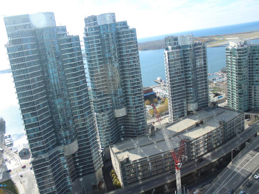 Eg Suites - York St Condos Cn Tower * Toronto