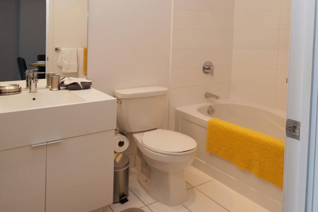 Apartment Whitehall Suites - Lakeview Suites *
