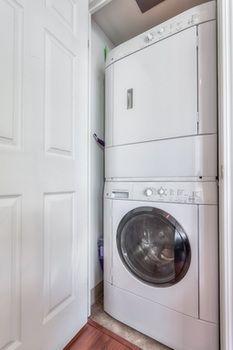 Apartment Napa Furnished At Cn Tower & Maple Leaf Square *