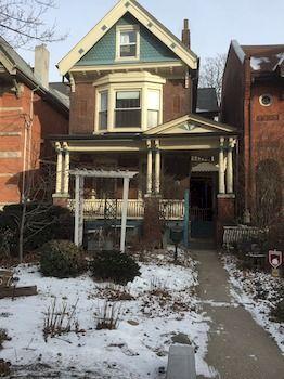 Elliott House Bed & Breakfast Toronto
