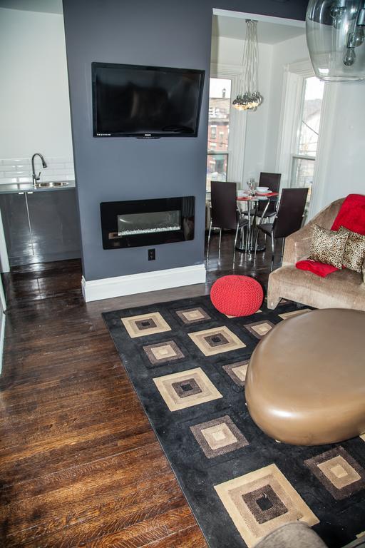 Guest house The Avalon Tourist Suites Toronto