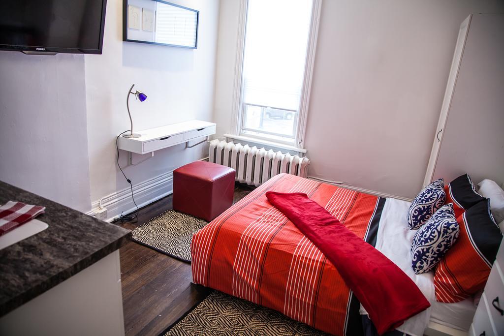 The Avalon Tourist Suites Guest house Toronto