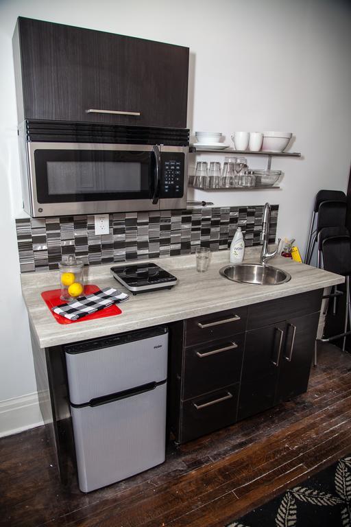 Guest house The Avalon Tourist Suites Toronto