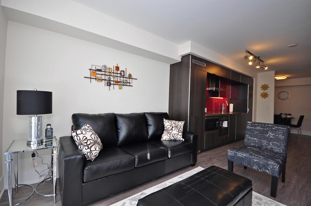 Whitehall Suites - Front Street Apartment