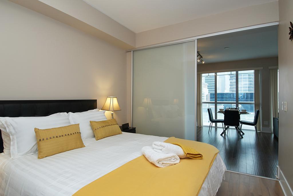 Whitehall Suites - Front Street Apartment