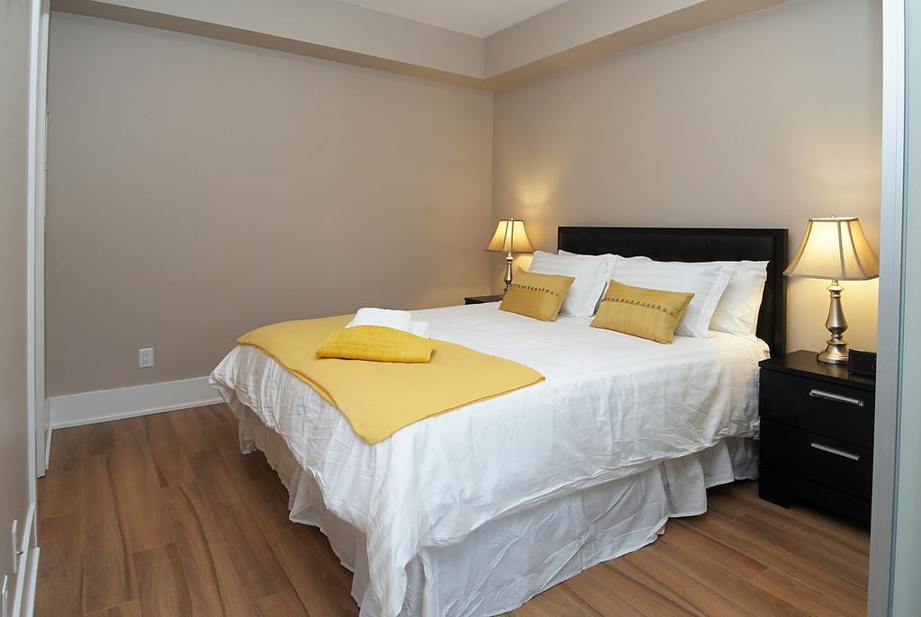 Whitehall Suites - Front Street *