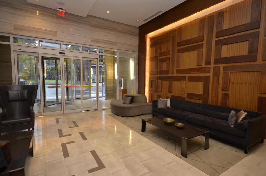 Whitehall Suites - Front Street Apartment *