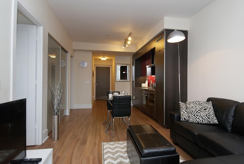 Whitehall Suites - Front Street Apartment *