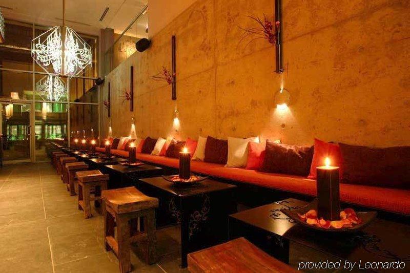 Executive Cosmopolitan Hotel 4*
