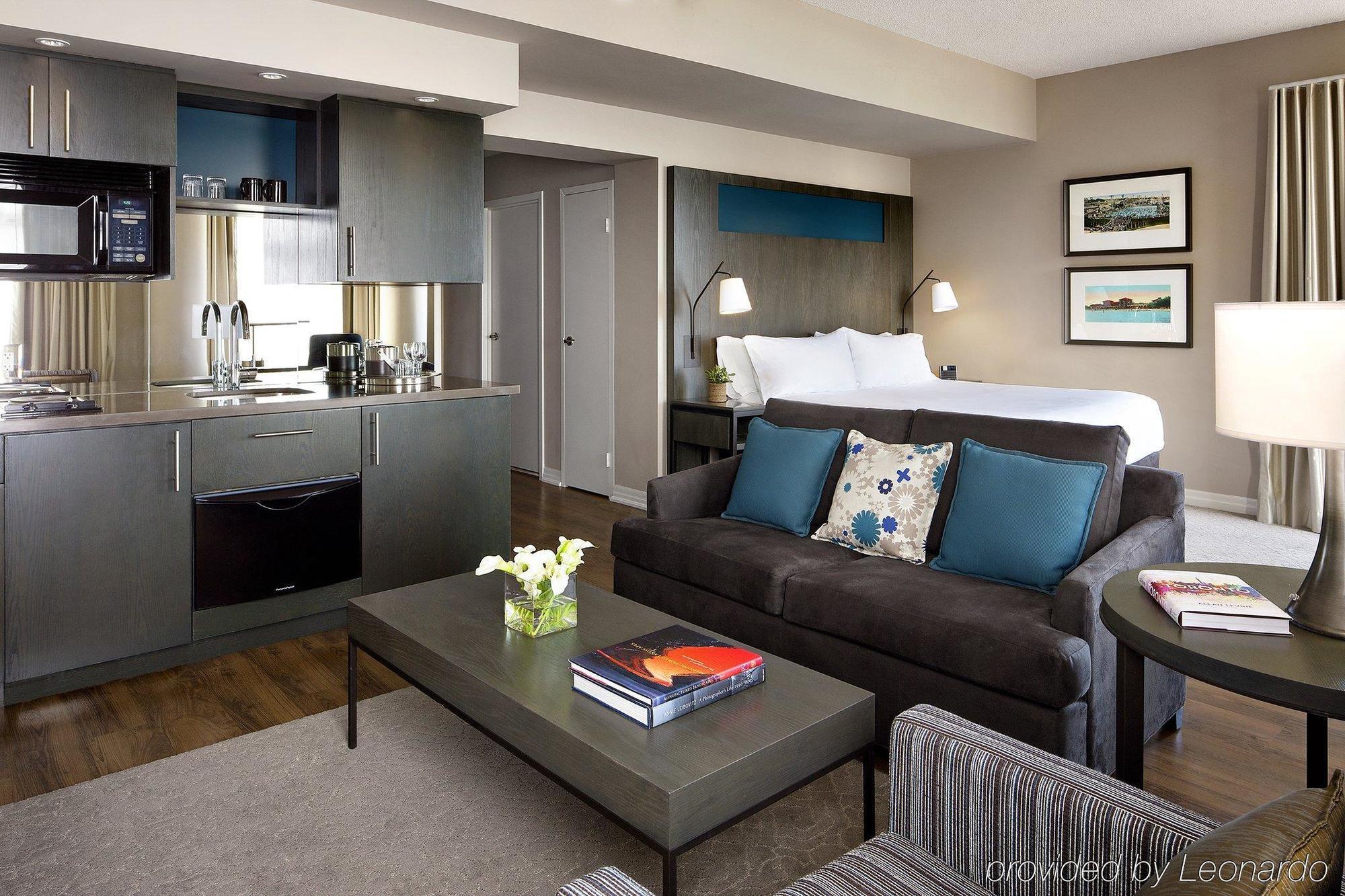 One King West And 4*