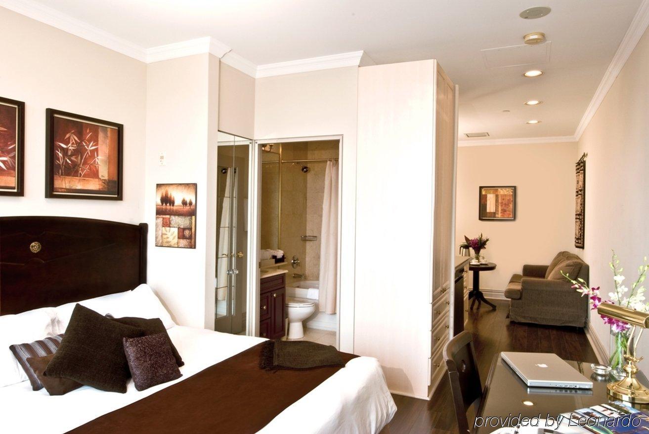 Grand & 4* Toronto