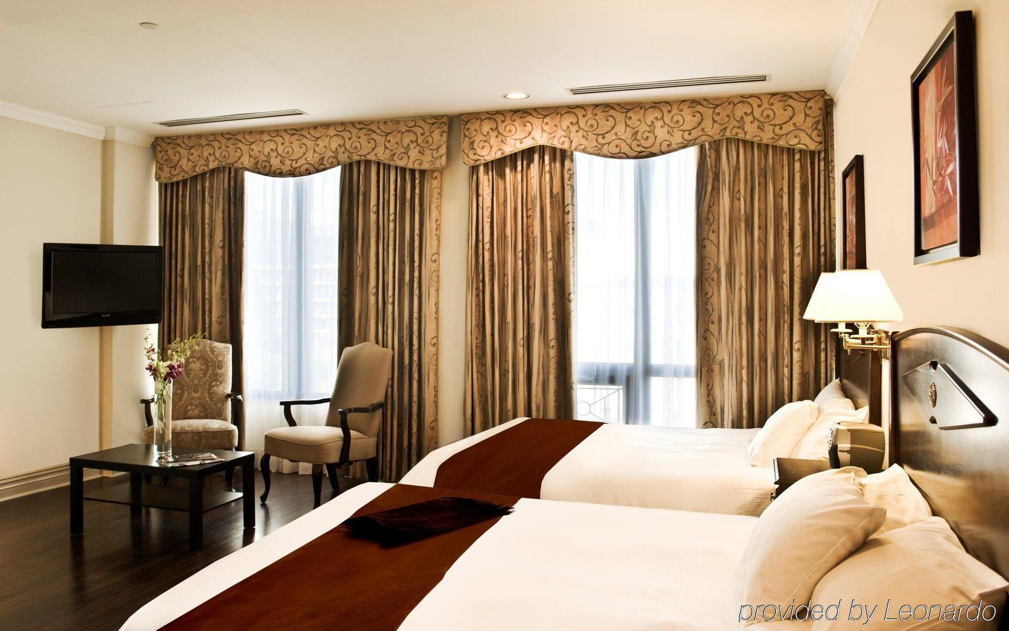 Hotel Grand &