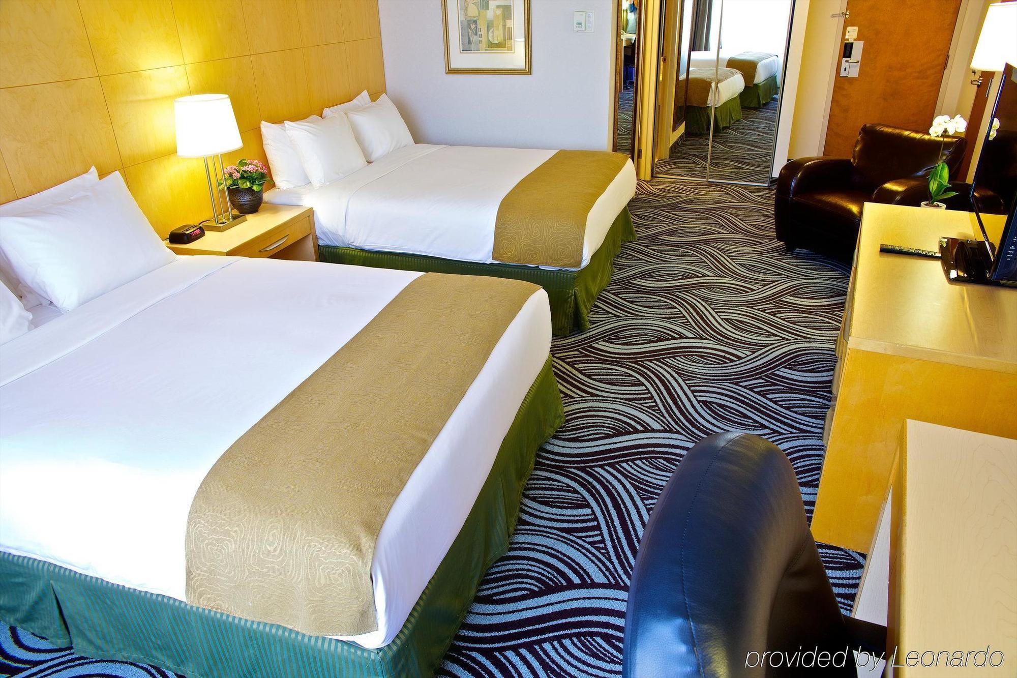 Radisson East Hotel 3*