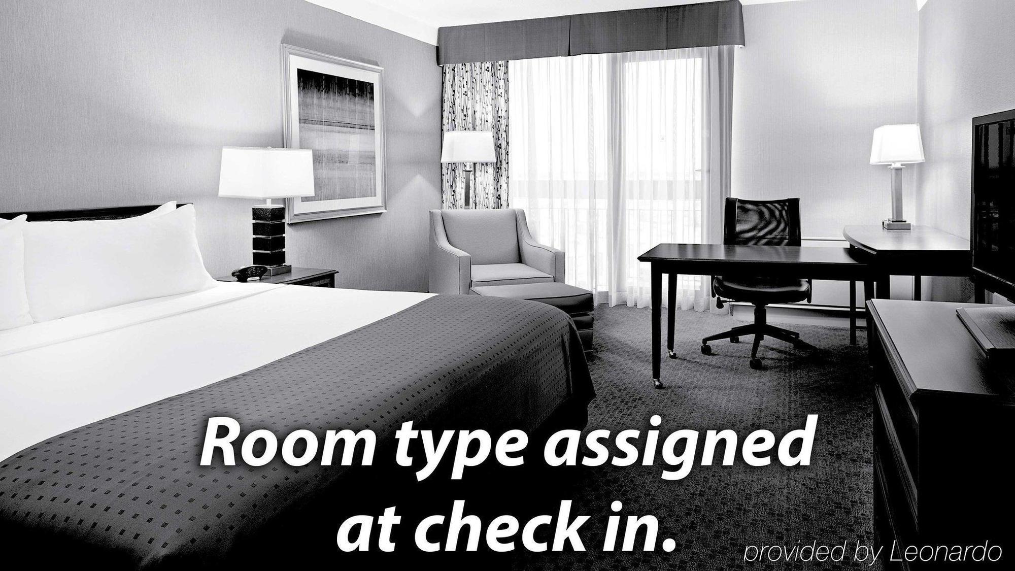 - Yorkdale 3*
