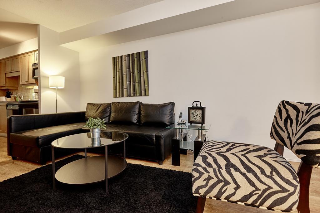 Atlas Suites Furnished Apartments- Rogers Center, Downtown