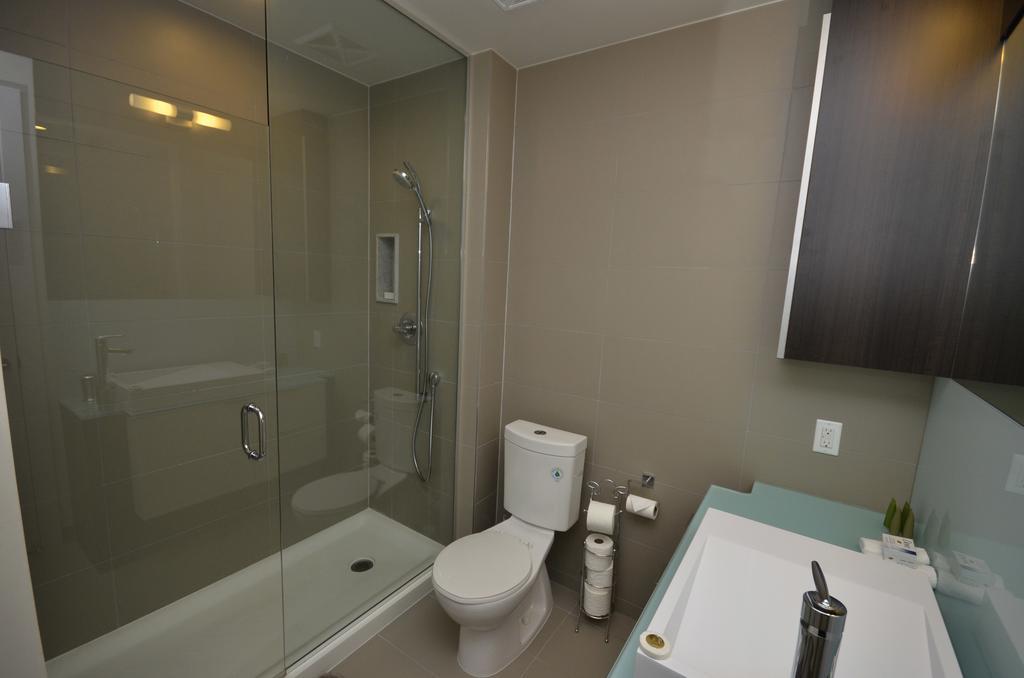 Whitehall Suites - Front Street Apartment *