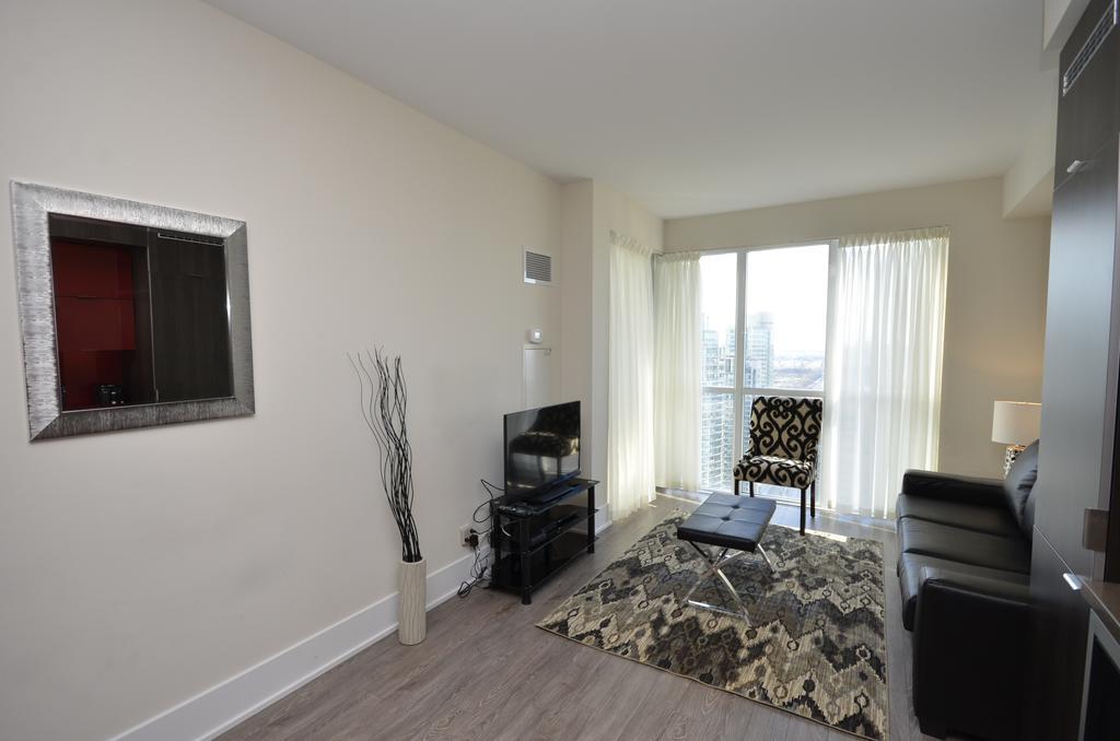 Apartment Whitehall Suites - Front Street Toronto