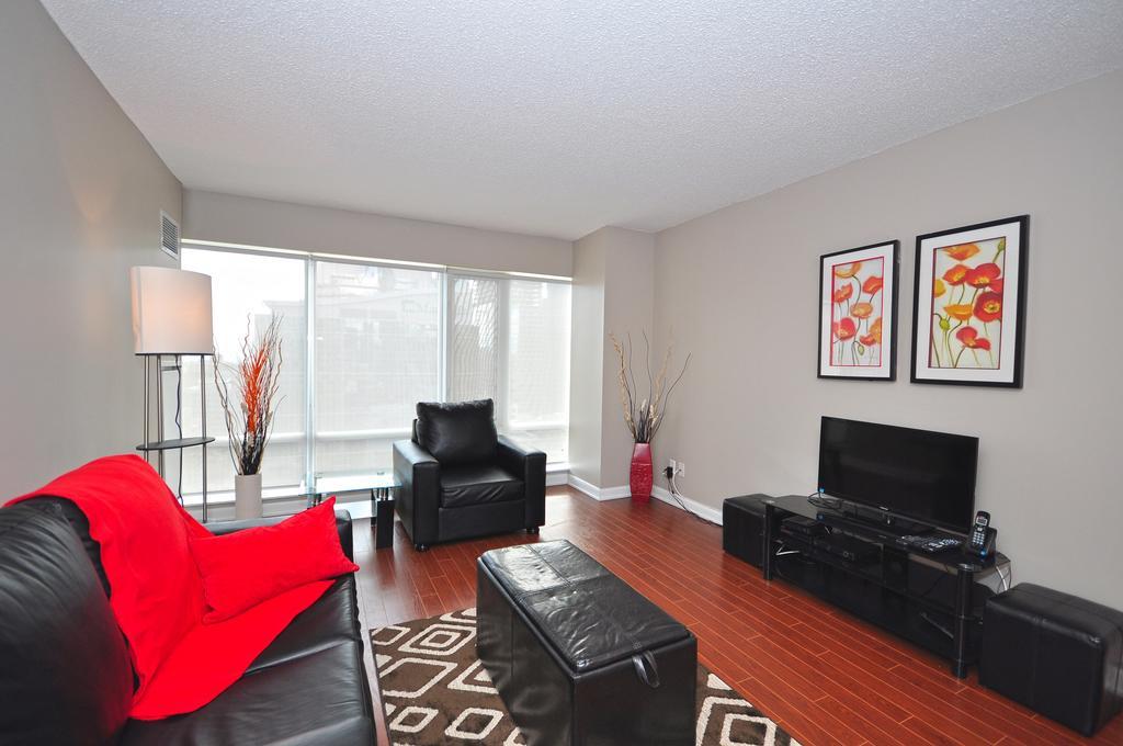 Whitehall Suites - Front Street Toronto