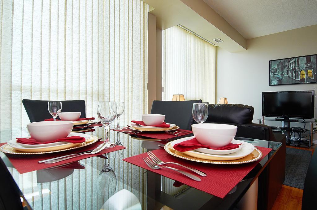 Whitehall Suites - Front Street Apartment *