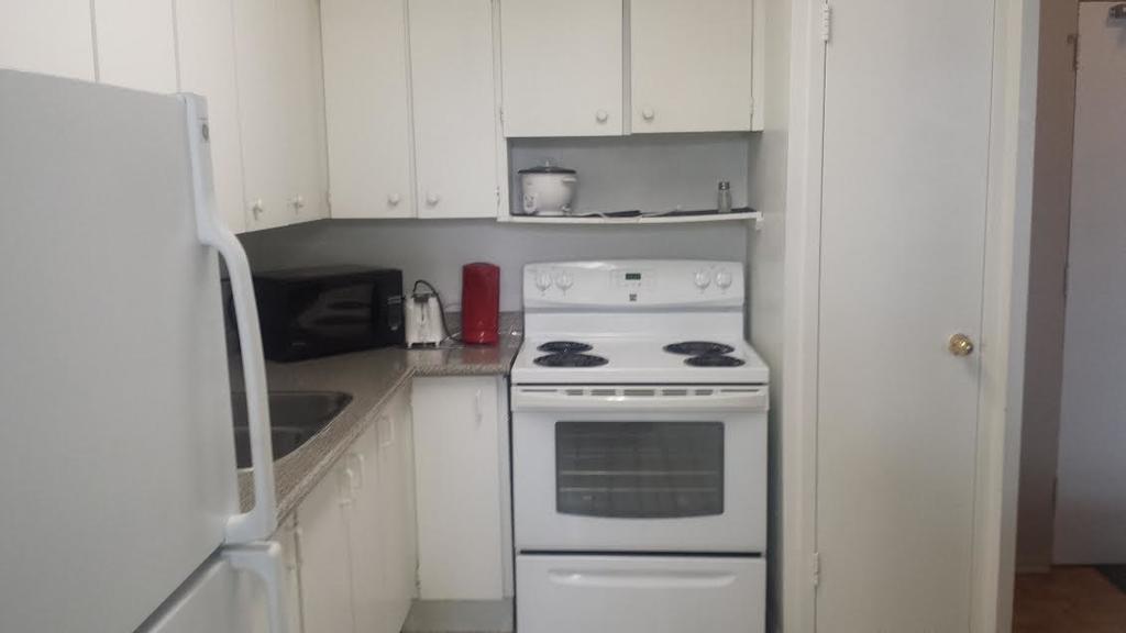 Furnished Living- Forest Manor Apartment *