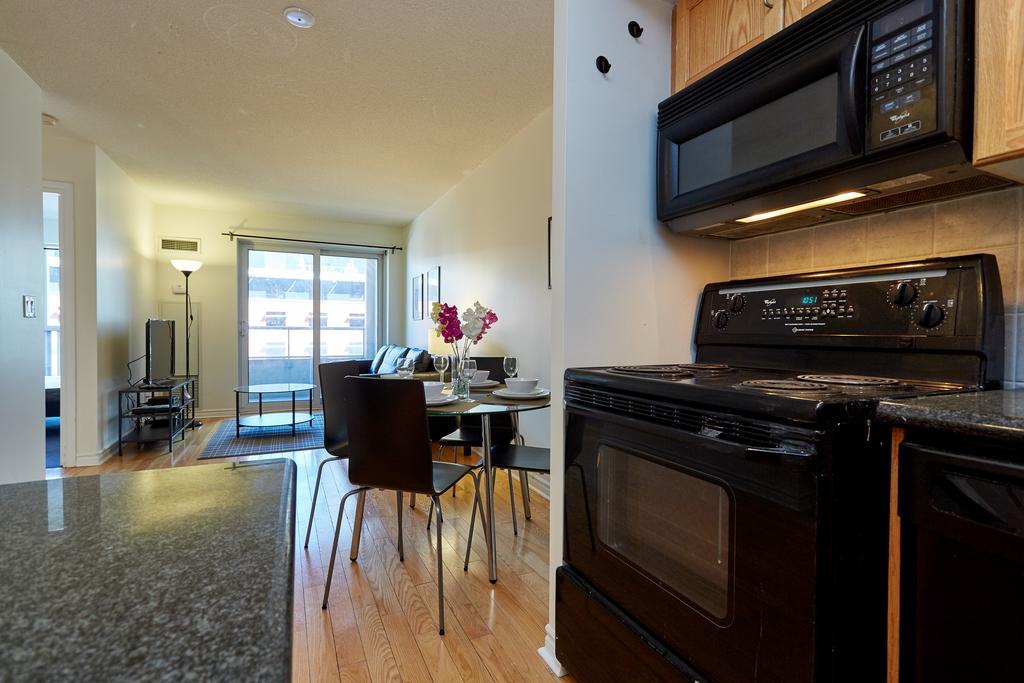 Atlas Suites Furnished Apartments- Rogers Center, Downtown Apartment Toronto
