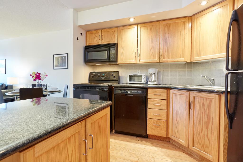 Apartment Atlas Suites Furnished Apartments- Rogers Center, Downtown *
