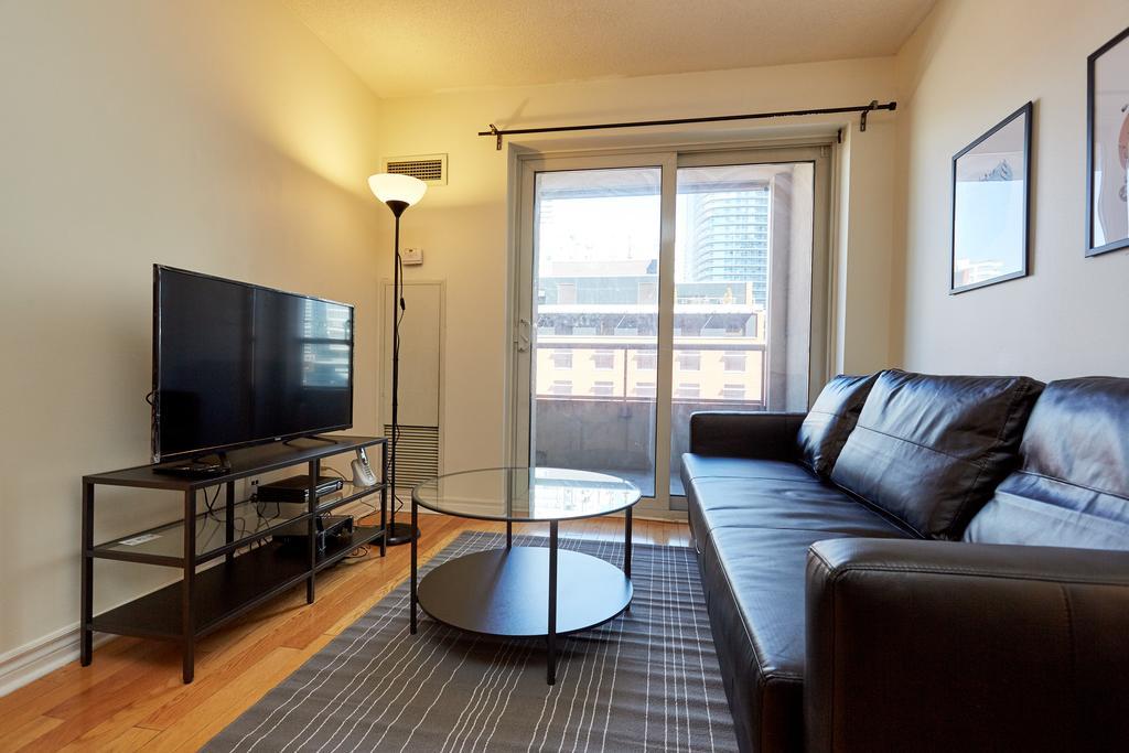 Apartment Atlas Suites Furnished Apartments- Rogers Center, Downtown