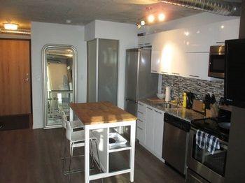 Pinnacle Suites - Queen West Lofts