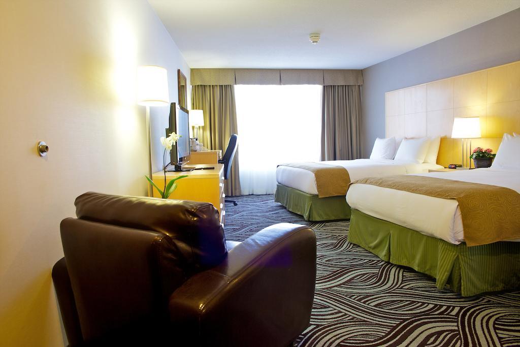 Hotel Radisson East