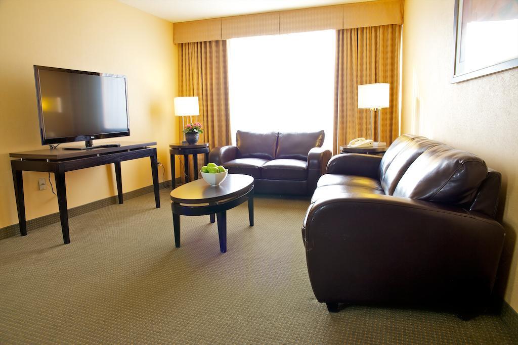 Radisson East