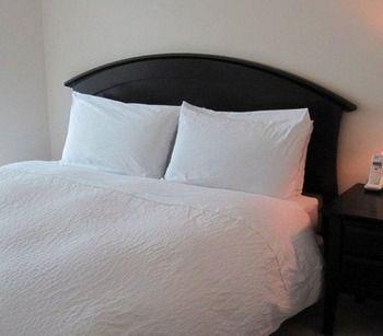 Apartment Skydome Furnished Residences