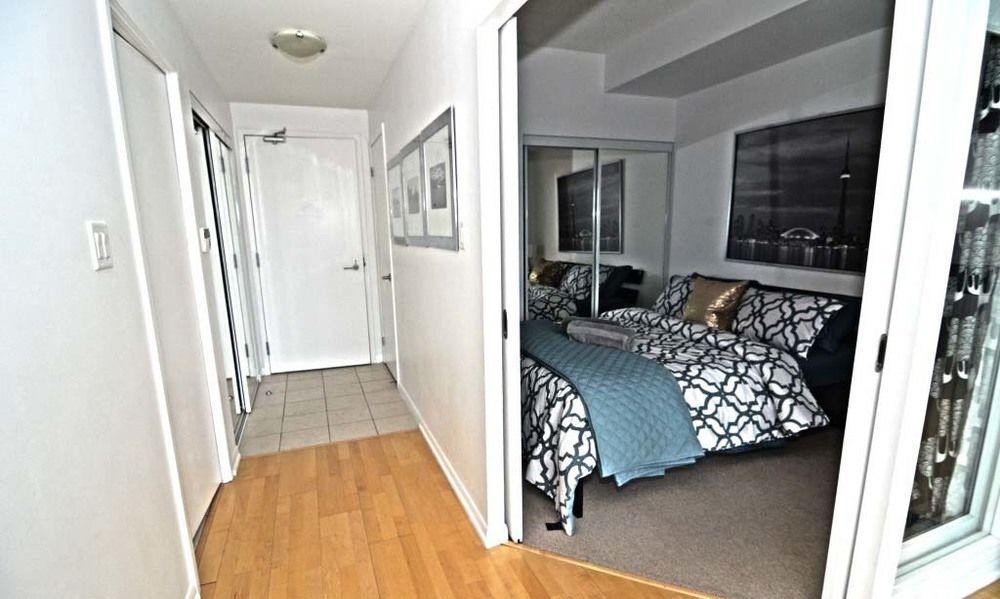 Apartment Escape - Bay & College- 37 Grosvenor Street