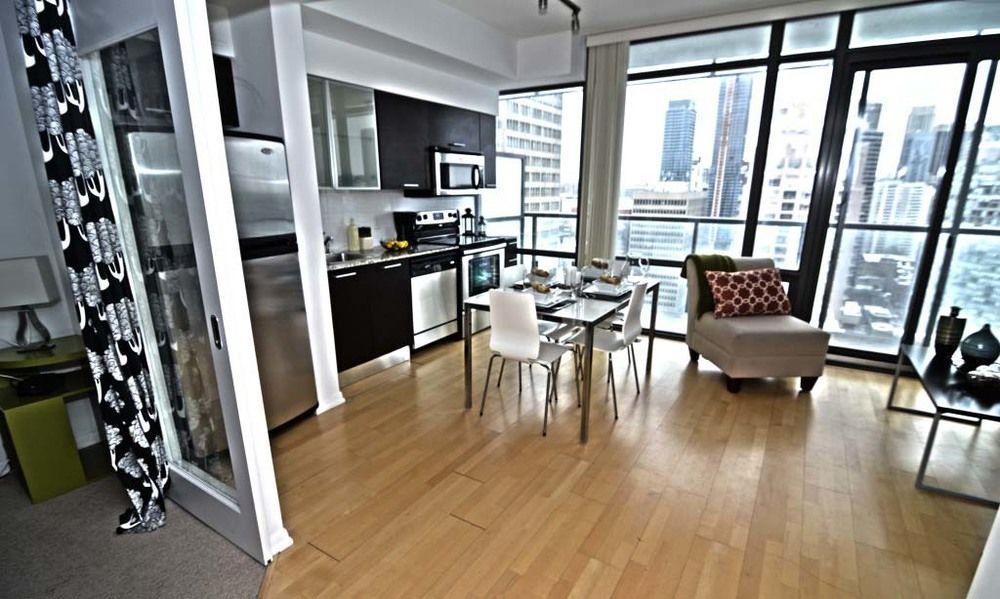 Apartment Escape - Bay & College- 37 Grosvenor Street Toronto