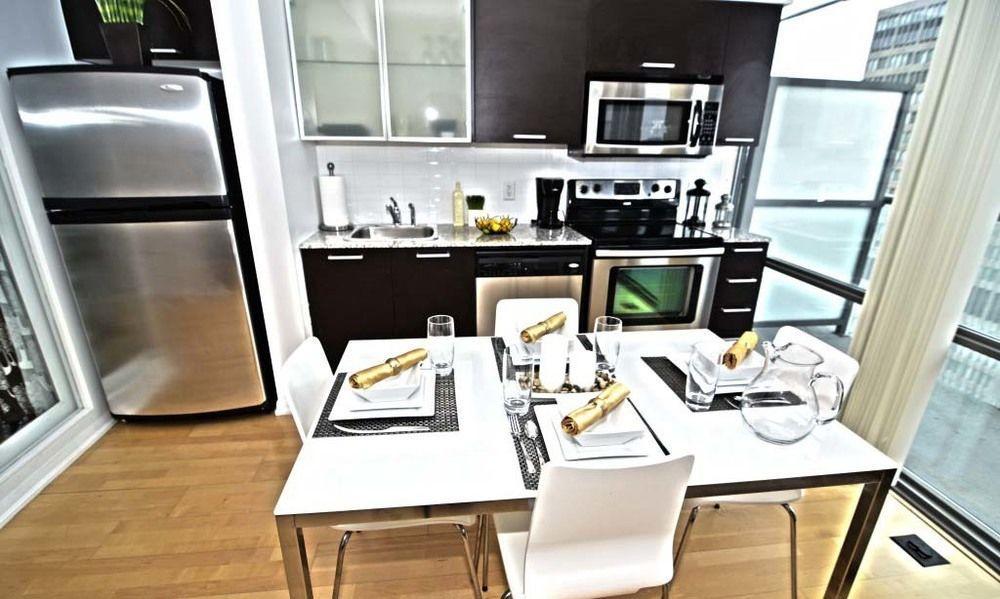 Apartment Escape - Bay & College- 37 Grosvenor Street *