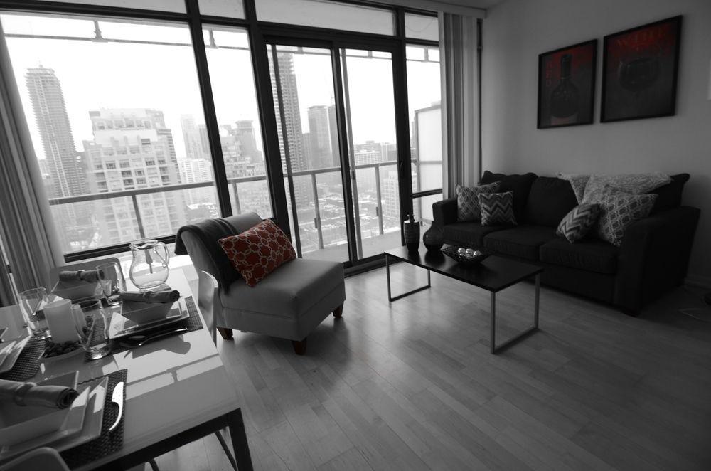 Apartment Escape - Bay & College- 37 Grosvenor Street Toronto