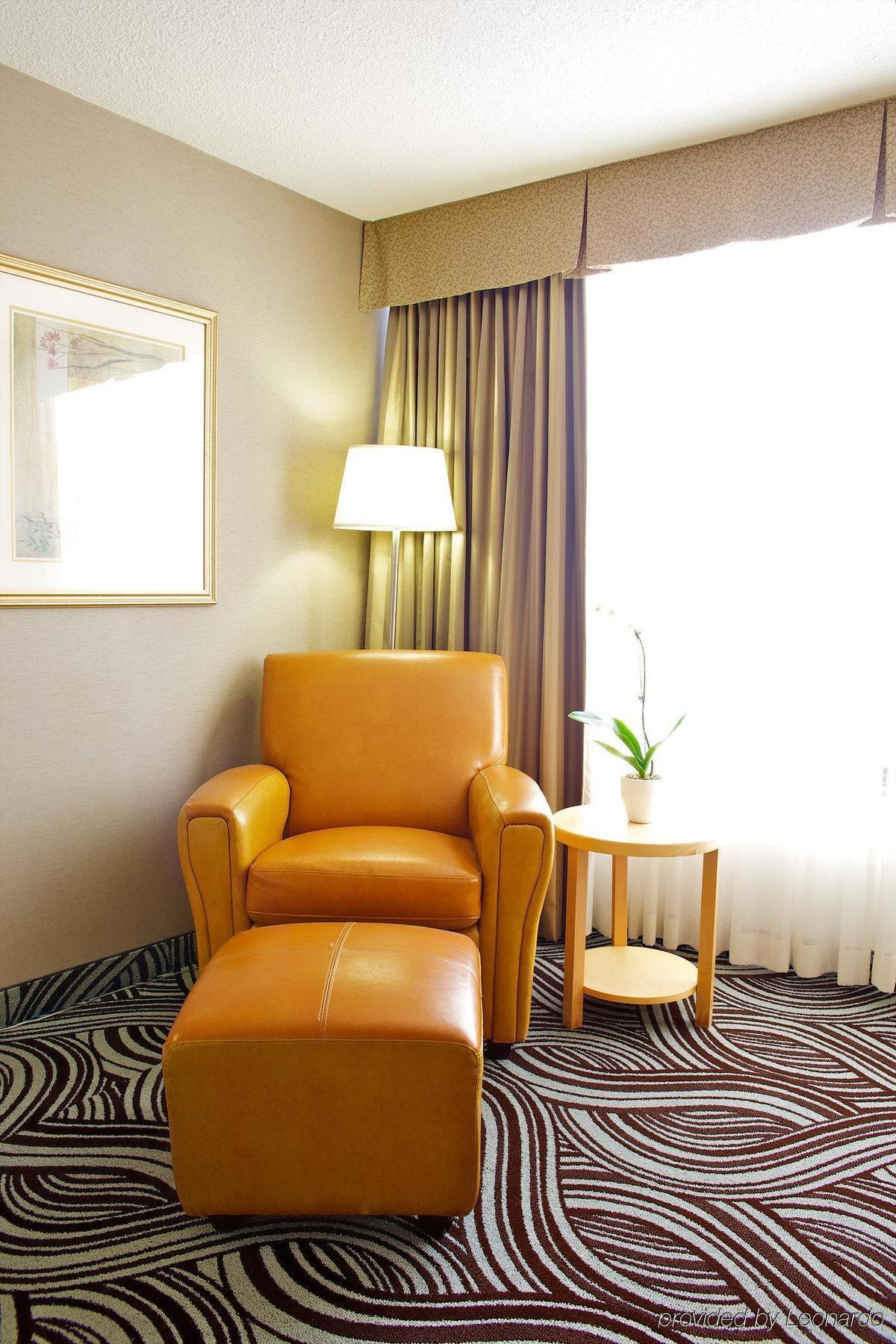 Radisson East 3* Toronto