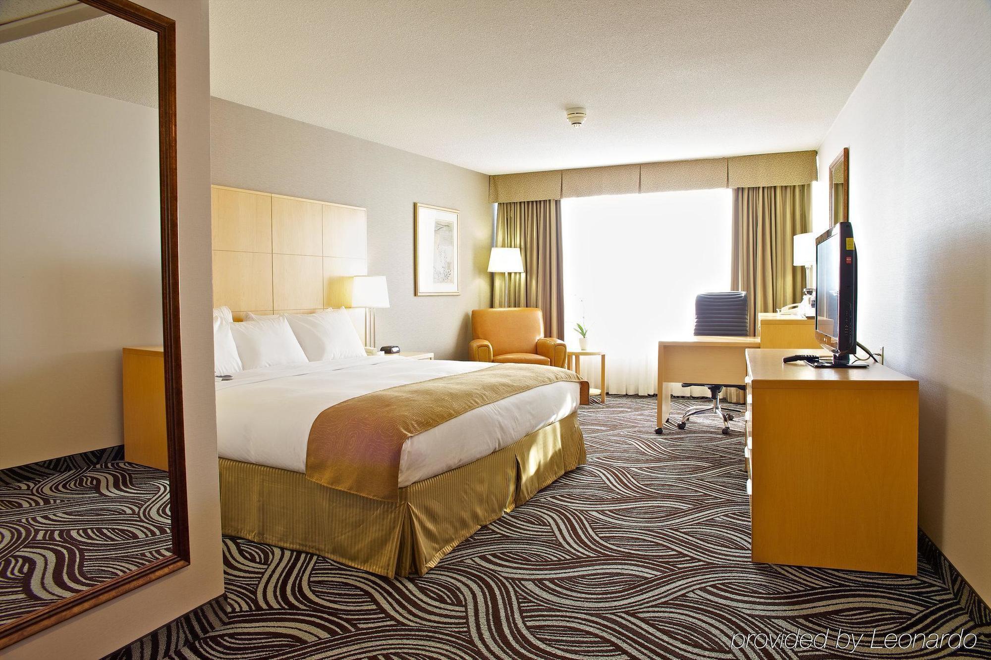 Radisson East Hotel
