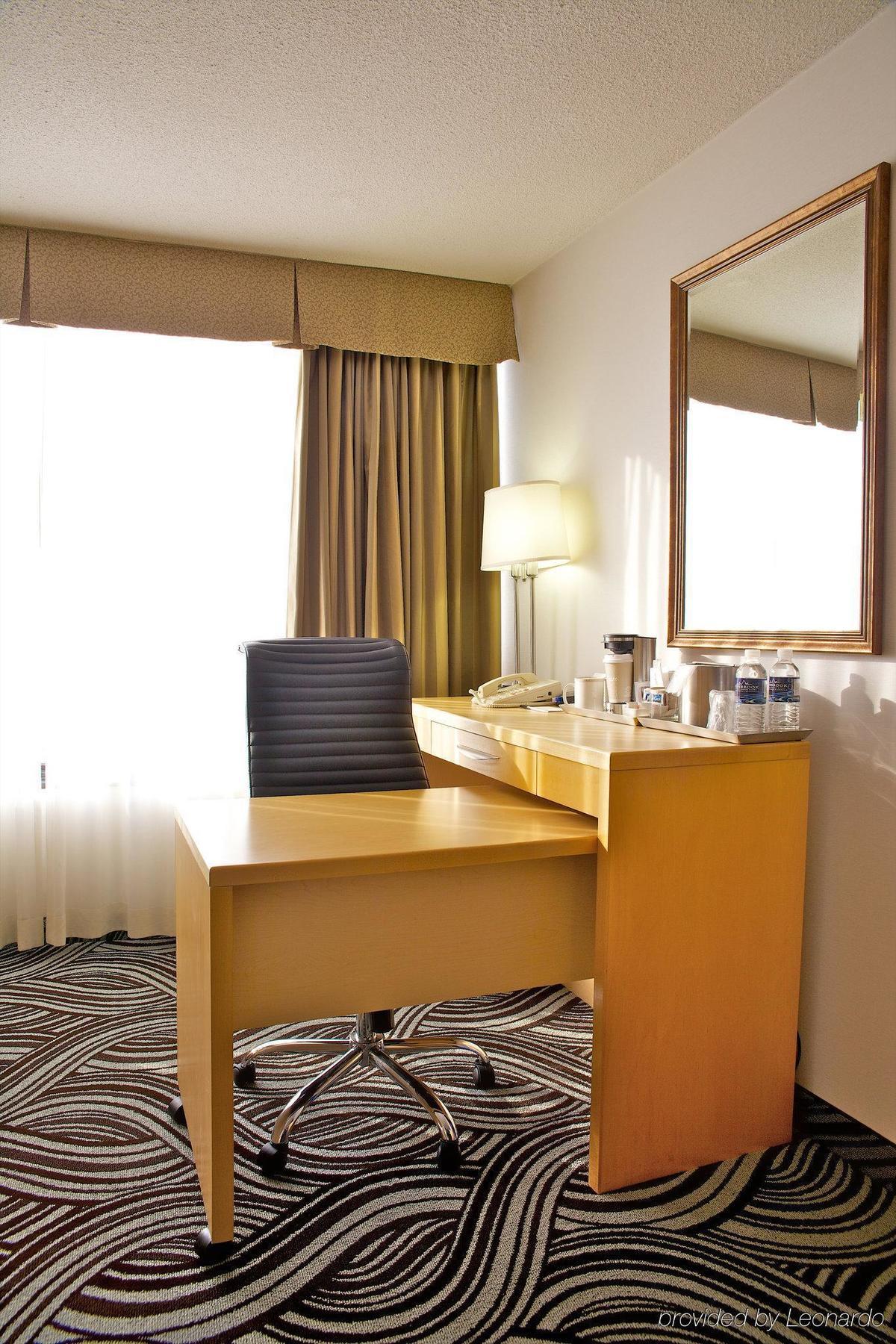 Radisson East Hotel 3*