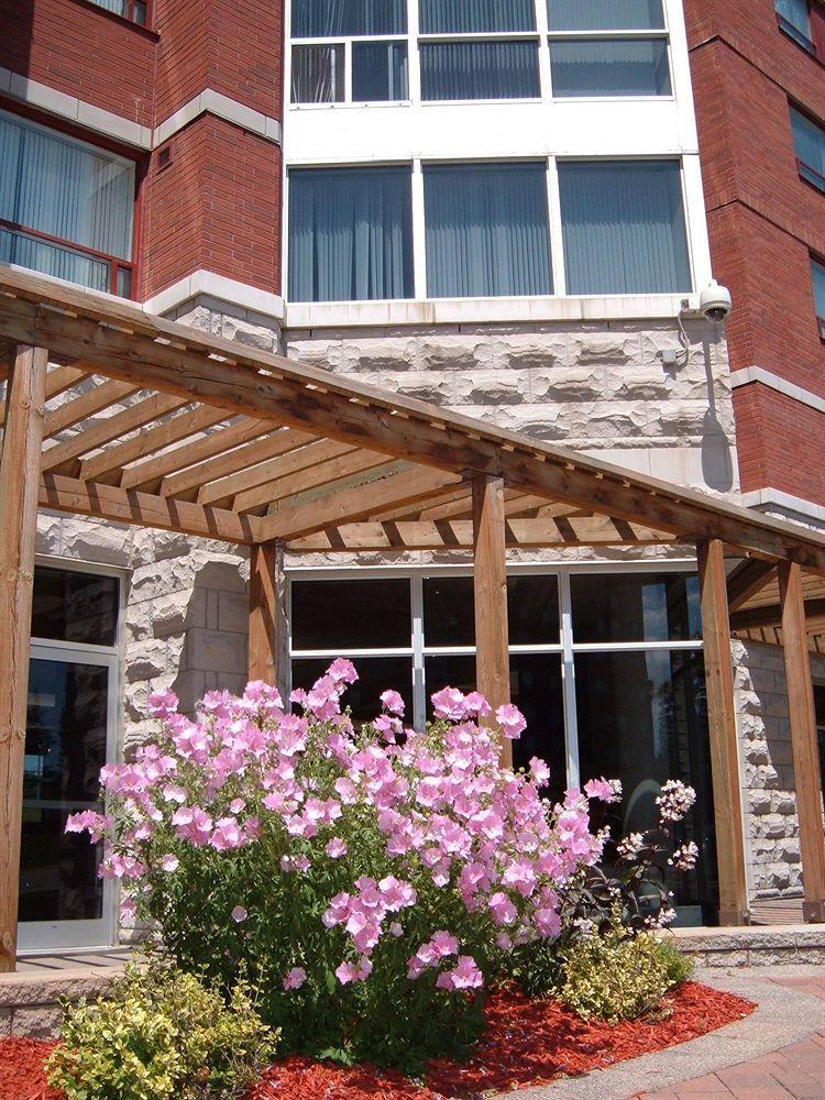 & Conference Centre - *
