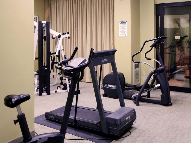 Hotel Radisson East 3*