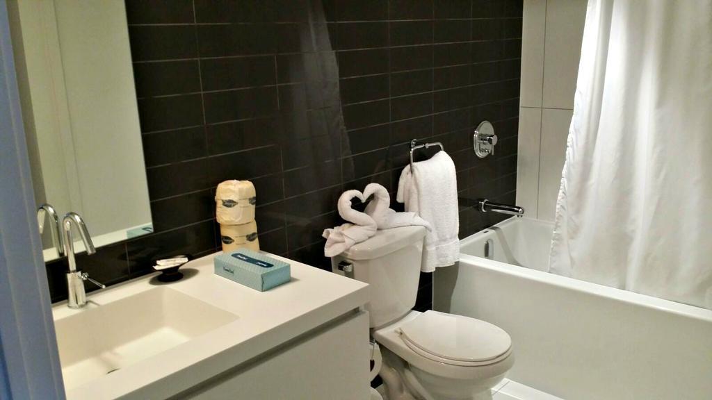 Pelicanstay In Entertainment District Apartment Toronto