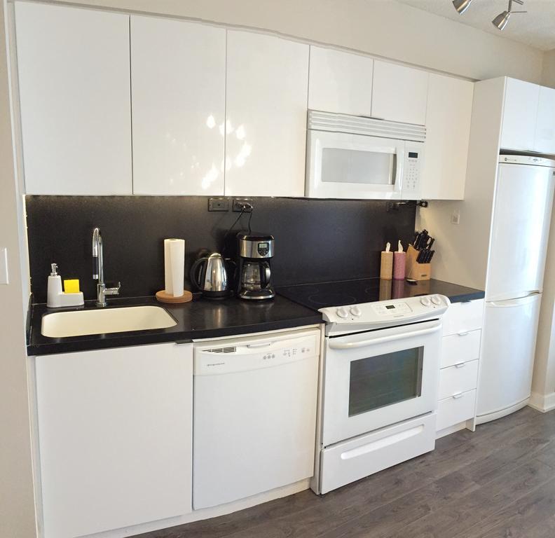 A&a In The Heart Of Downtown Apartment Toronto